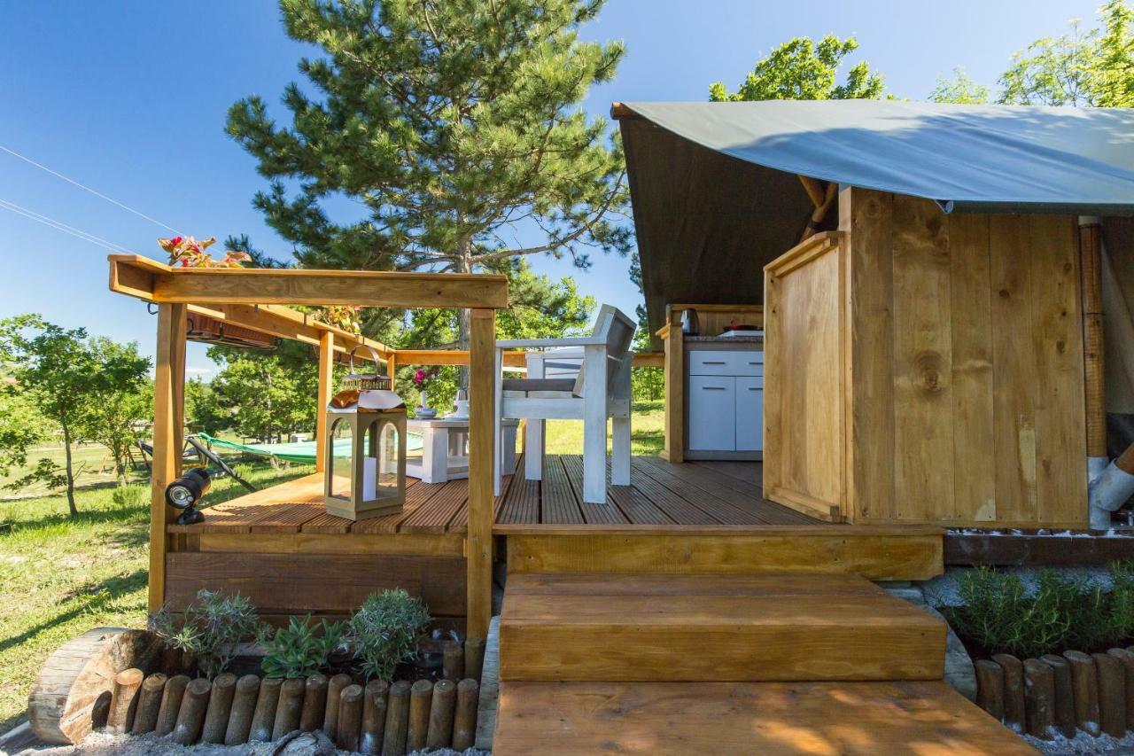 Kamp Romantik - Glamping 라빈 외부 사진
